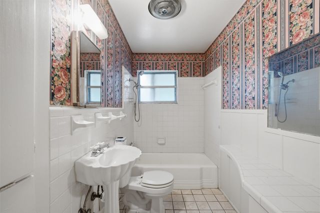 4137 Hiland Drive, Beverly Hills, TX 76711