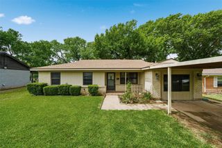 4137 Hiland Drive, Beverly Hills, TX 76711