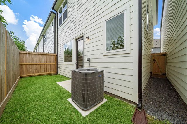 6004 Jasper Jones Way, Houston, TX 77091