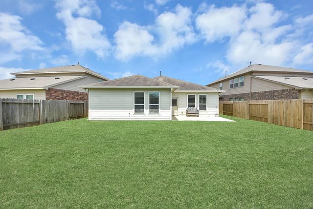 2211 Emerald Lane, Texas City, TX 77591