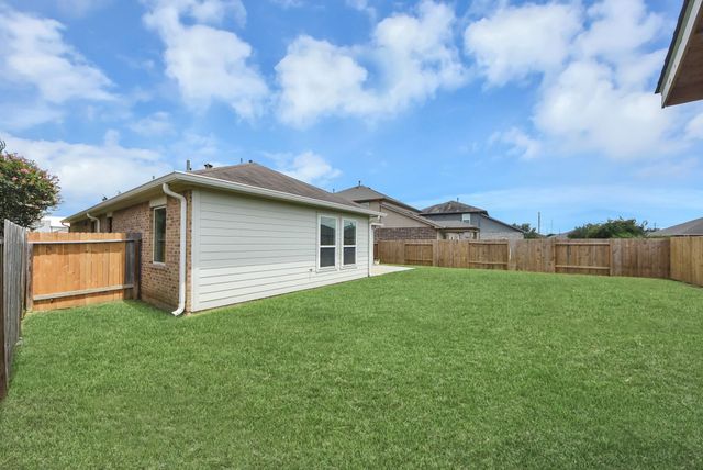 2211 Emerald Lane, Texas City, TX 77591