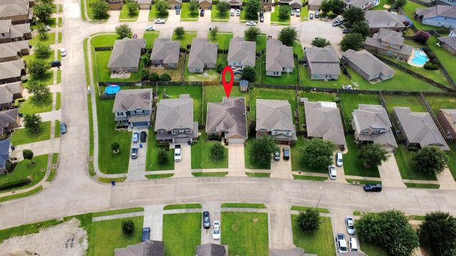 2211 Emerald Lane, Texas City, TX 77591
