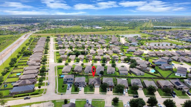 2211 Emerald Lane, Texas City, TX 77591