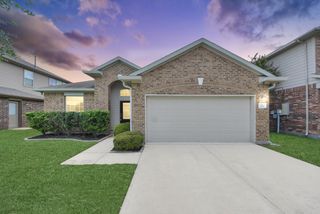 2211 Emerald Lane, Texas City, TX 77591