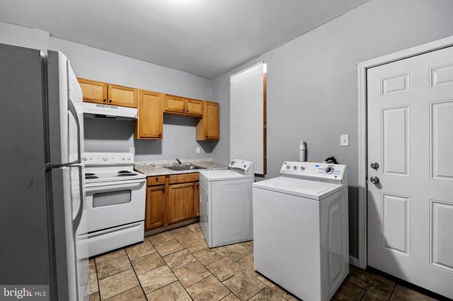 1917 CLIFTON AVE, Baltimore, MD 21217