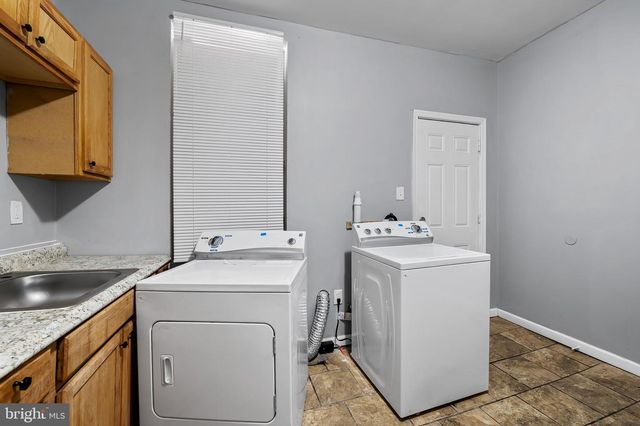 1917 CLIFTON AVE, Baltimore, MD 21217