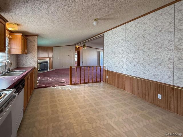 1898 Evergreen Lane, Ypsilanti, MI 48198