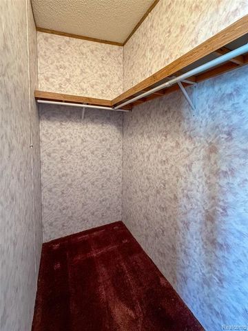 1898 Evergreen Lane, Ypsilanti, MI 48198