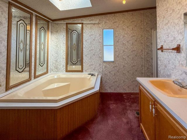 1898 Evergreen Lane, Ypsilanti, MI 48198