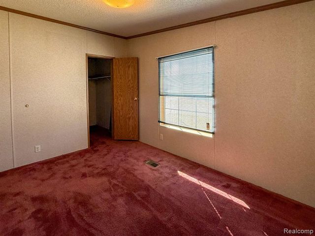 1898 Evergreen Lane, Ypsilanti, MI 48198