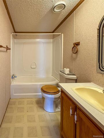 1898 Evergreen Lane, Ypsilanti, MI 48198