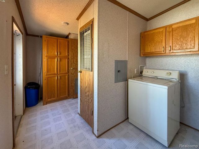 1898 Evergreen Lane, Ypsilanti, MI 48198