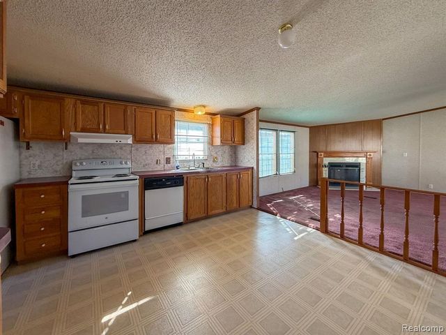 1898 Evergreen Lane, Ypsilanti, MI 48198