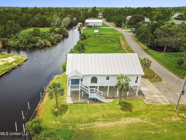 11126 Missouri Street, Bay Saint Louis, MS 39520