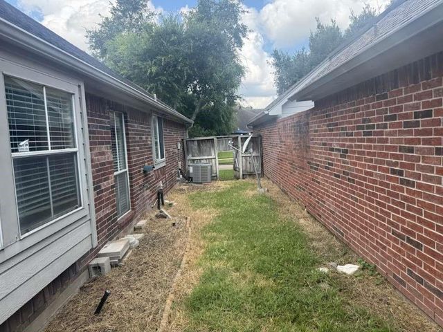 1734 Teal Brook Lane, Sugar Land, TX 77479