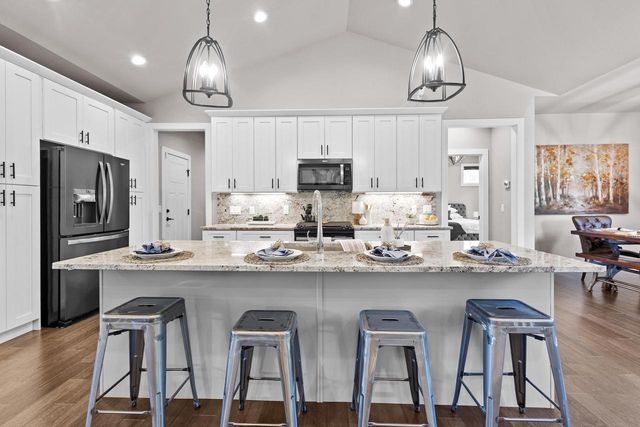 816 Damascus Trail, Cottage Grove, WI 53527