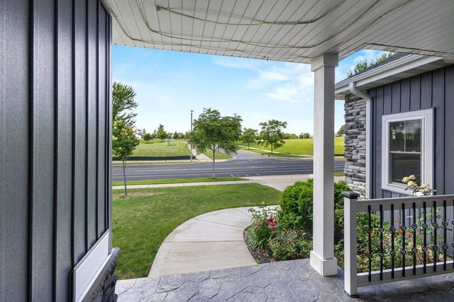 816 Damascus Trail, Cottage Grove, WI 53527