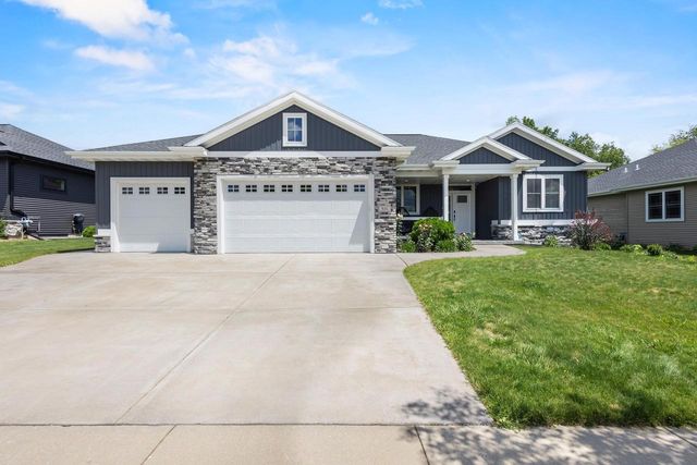 816 Damascus Trail, Cottage Grove, WI 53527