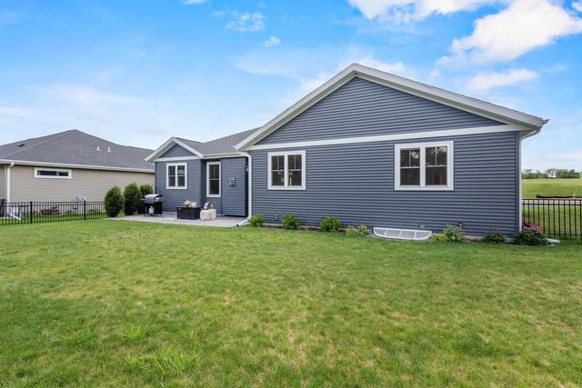 816 Damascus Trail, Cottage Grove, WI 53527