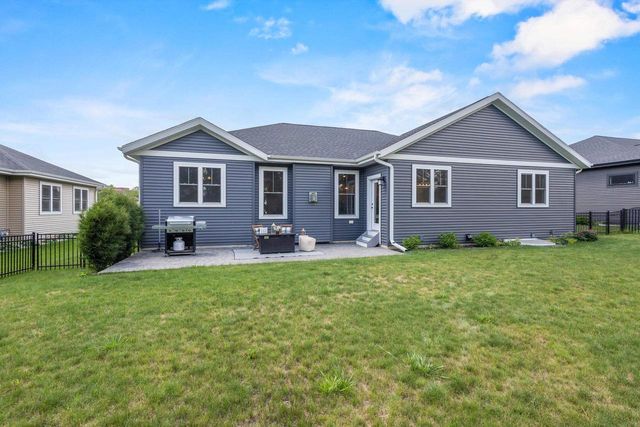 816 Damascus Trail, Cottage Grove, WI 53527