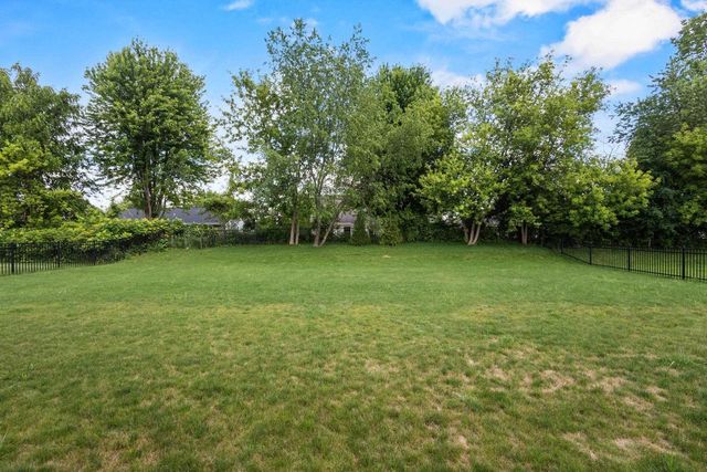 816 Damascus Trail, Cottage Grove, WI 53527