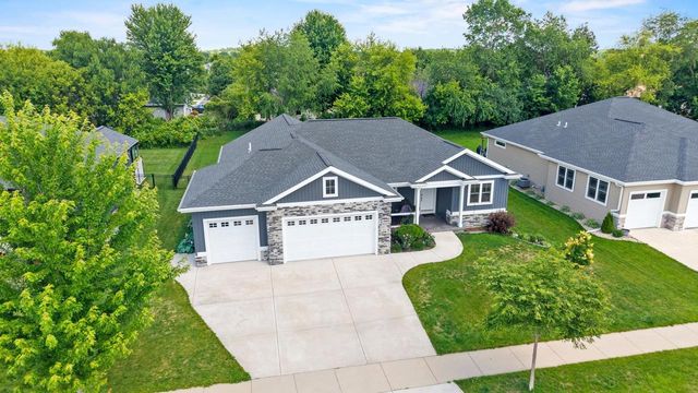 816 Damascus Trail, Cottage Grove, WI 53527