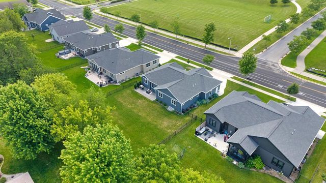 816 Damascus Trail, Cottage Grove, WI 53527
