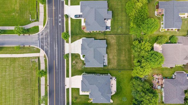 816 Damascus Trail, Cottage Grove, WI 53527