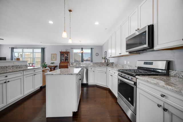 10280 California Street, Crown Point, IN 46307