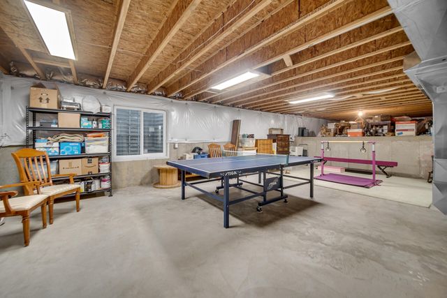 10280 California Street, Crown Point, IN 46307