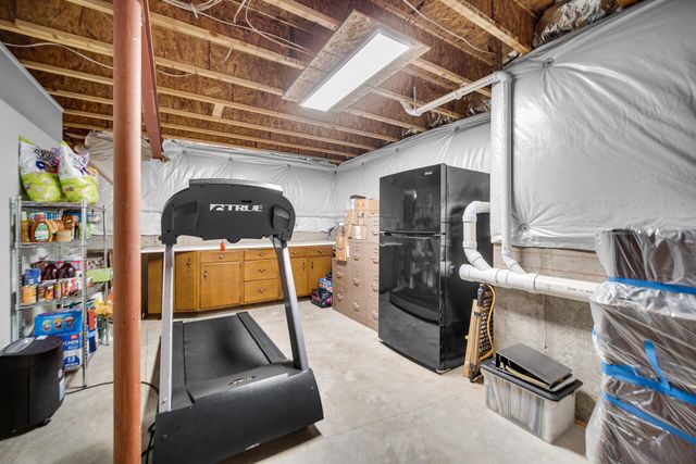 10280 California Street, Crown Point, IN 46307