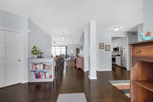 10280 California Street, Crown Point, IN 46307