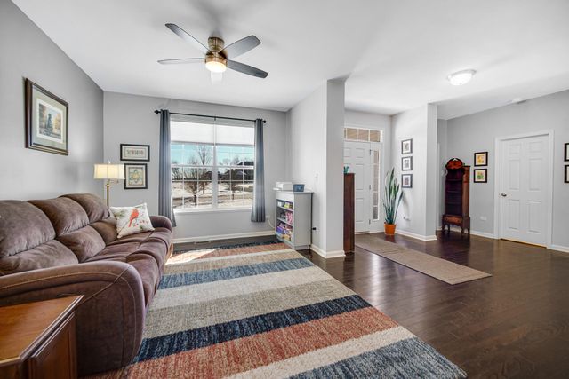 10280 California Street, Crown Point, IN 46307