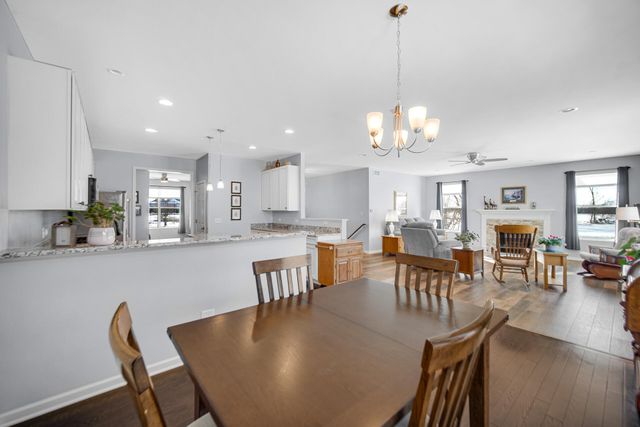 10280 California Street, Crown Point, IN 46307