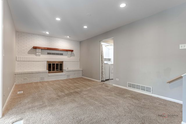 45 Monterey Drive, Vernon Hills, IL 60061