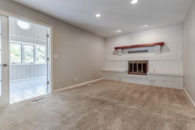 45 Monterey Drive, Vernon Hills, IL 60061