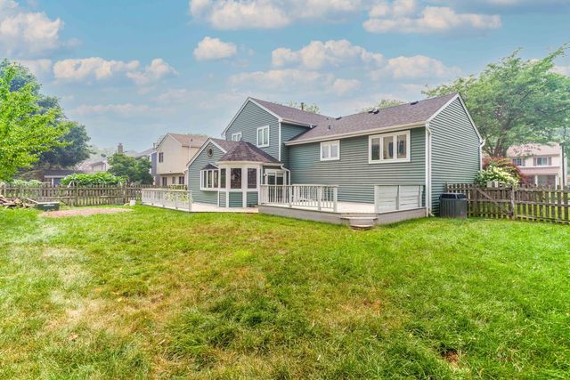 45 Monterey Drive, Vernon Hills, IL 60061