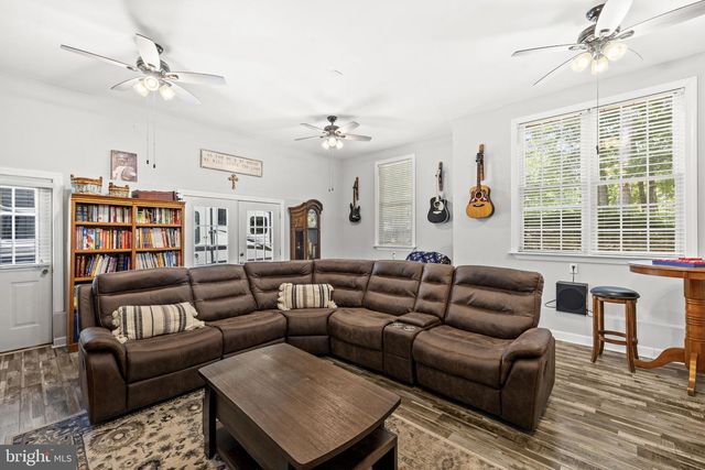 621 RIDGEMONT DR, Louisa, VA 23093