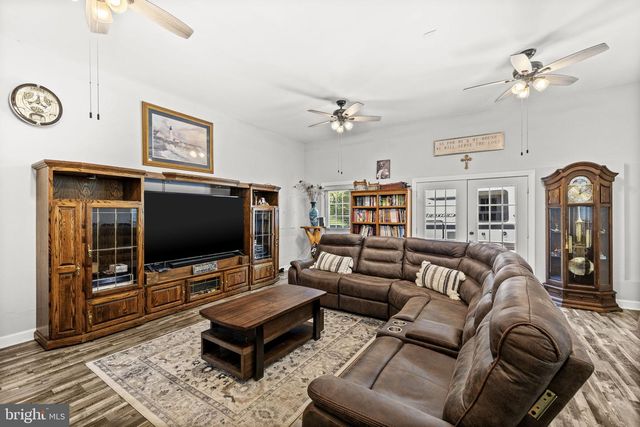621 RIDGEMONT DR, Louisa, VA 23093