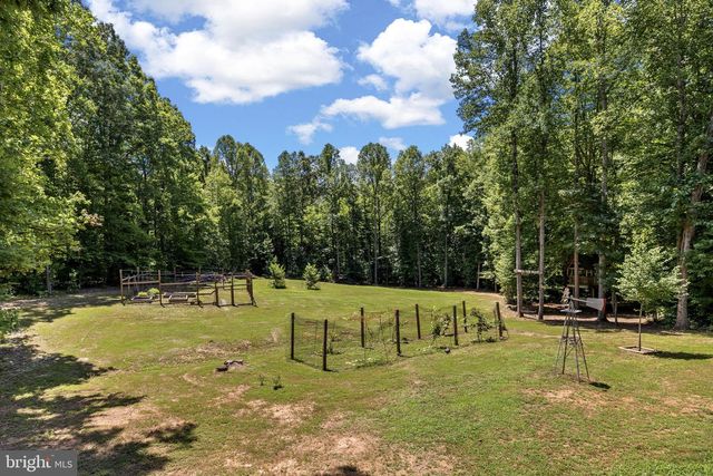 621 RIDGEMONT DR, Louisa, VA 23093