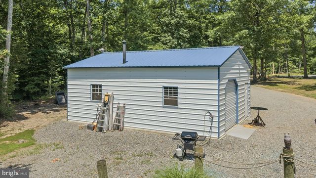 621 RIDGEMONT DR, Louisa, VA 23093