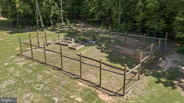 621 RIDGEMONT DR, Louisa, VA 23093