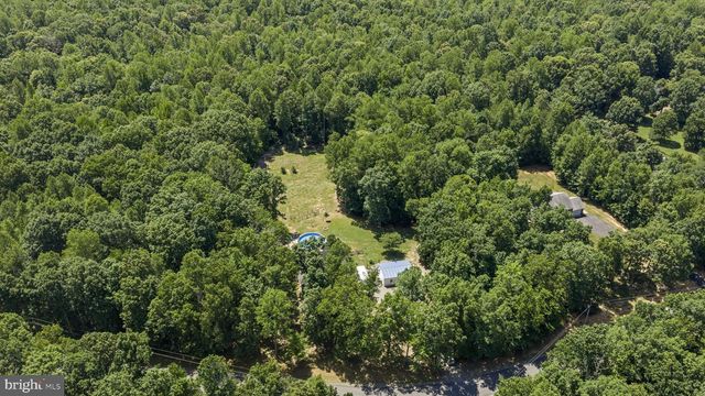 621 RIDGEMONT DR, Louisa, VA 23093