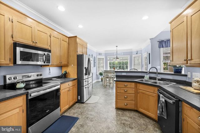621 RIDGEMONT DR, Louisa, VA 23093