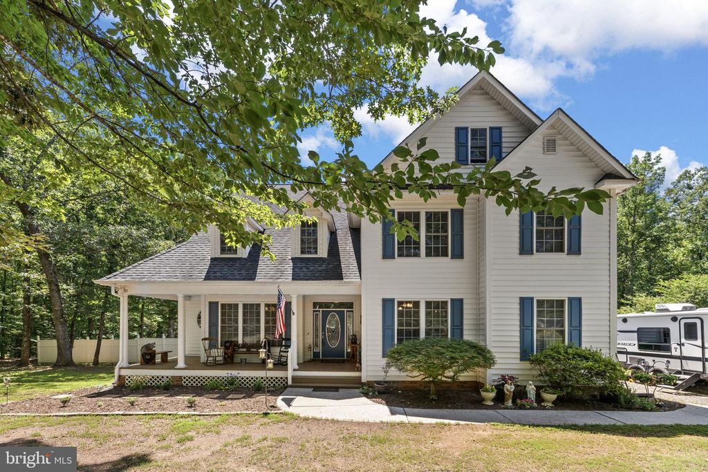 621 RIDGEMONT DR, Louisa, VA 23093