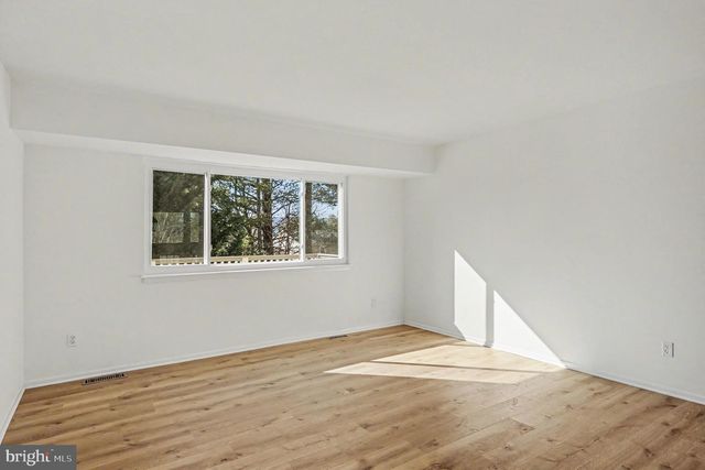 4216 HIGH RIDGE RD, Haymarket, VA 20169