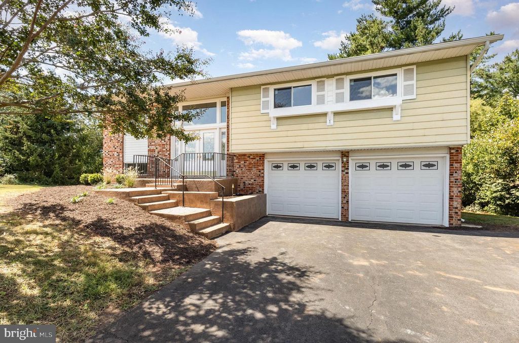 4216 HIGH RIDGE RD, Haymarket, VA 20169