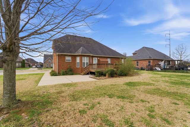 2733 Presley Dr, Murfreesboro, TN 37128