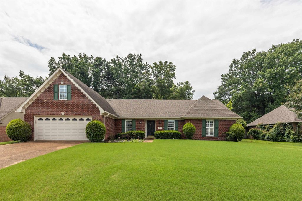 369 BRADFORD TRAIL CV, Collierville, TN 38017