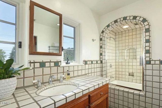 1646 San Gabriel Avenue, Glendale, CA 91208
